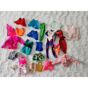 Vintage Barbie Mattel 22 Pieces‎ Of Clothing Accessories A Pair Of Shoes Baby